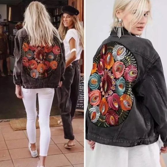 VGUC Free People Oversized Storm Wash Embroidered Black Denim Jacket size XS - Picture 9 of 9